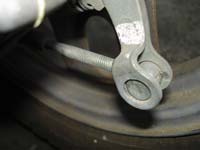 ワイヤーをライニング側から外す